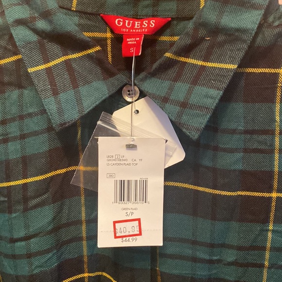 ❌❌SOLD❌❌BNWT ladies GUESS plaid blouse - Picture 2 of 3